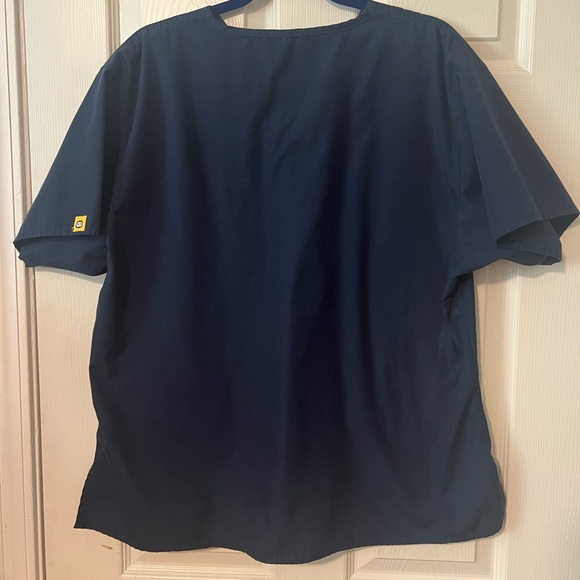 Wonder Wink scrub top - Picture 7 of 7